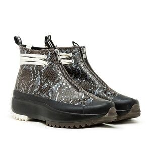 Converse Run Star Hike Zip (Black / Brown / Blue) Size 6.5 W